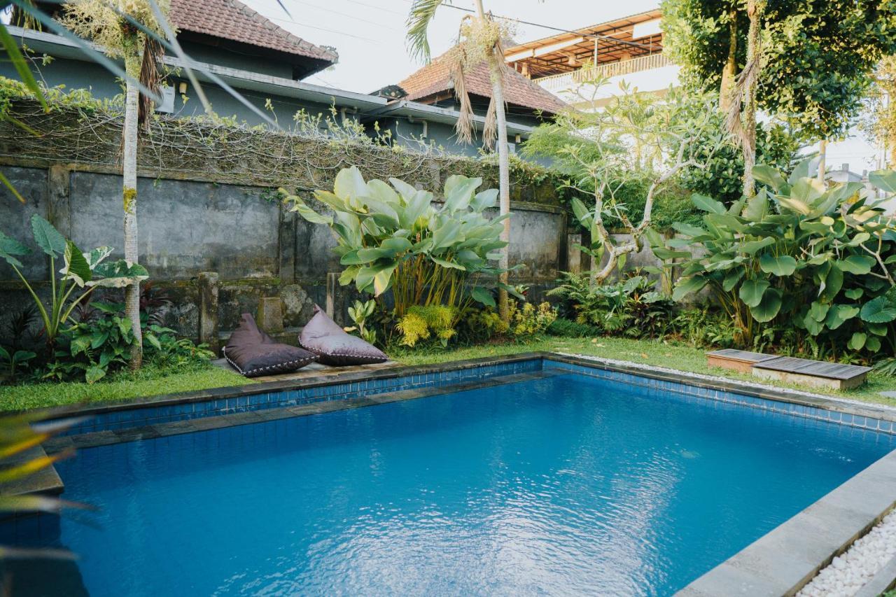 Villa Gading 2 ウブド エクステリア 写真